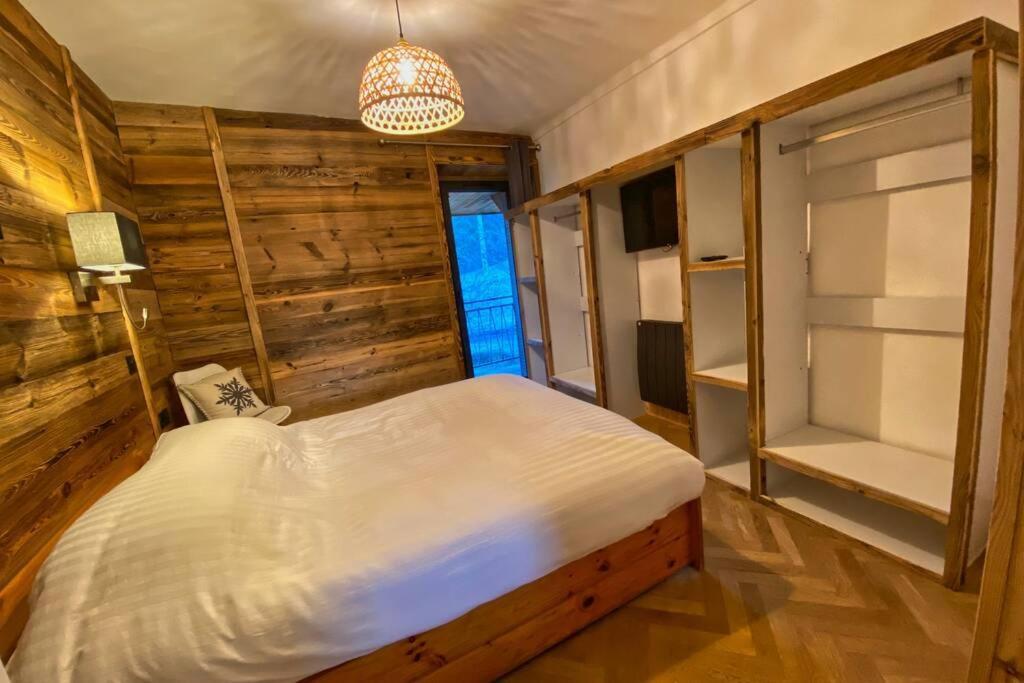 Apartment Avec Jacuzzi Privatif *
